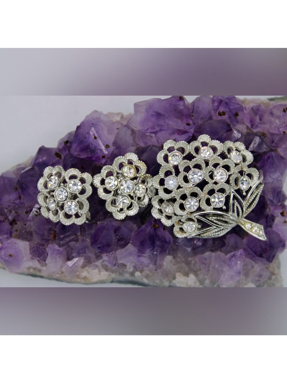 Sarah Coventry Floral Bouquet Brooch and Earrings Set.